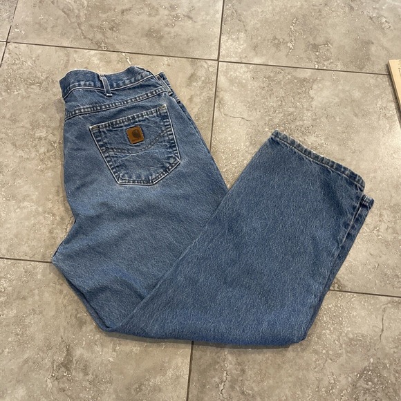 Carhartt Jeans Medium Wash Blue Denim Relaxed Fit 5 Pocket Men’s 42 x 30 - Picture 1 of 8